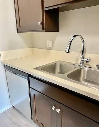 3rd image of 501 Magnolia St APT 210