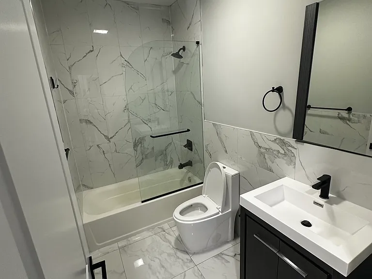 605 Madison Ave #1 — Photo 7