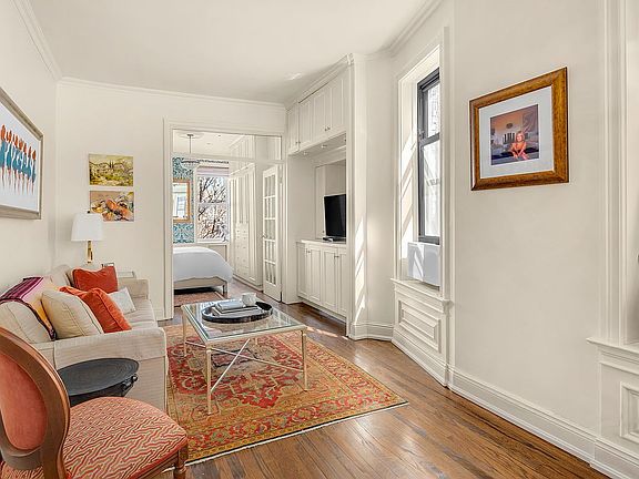 2nd image of 82 Charles St APT 5E