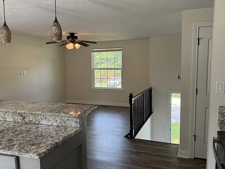 8510 Silver Fox Rd — Photo 12
