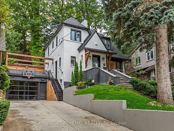 2nd image of 16 Pine Cres