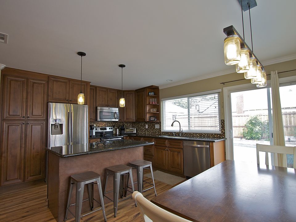 1st image of 10305 Aquilla Dr