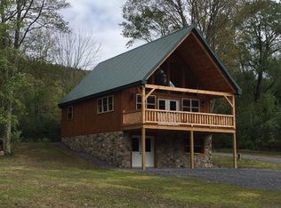 25 Scent Ln, Milroy, PA 17063