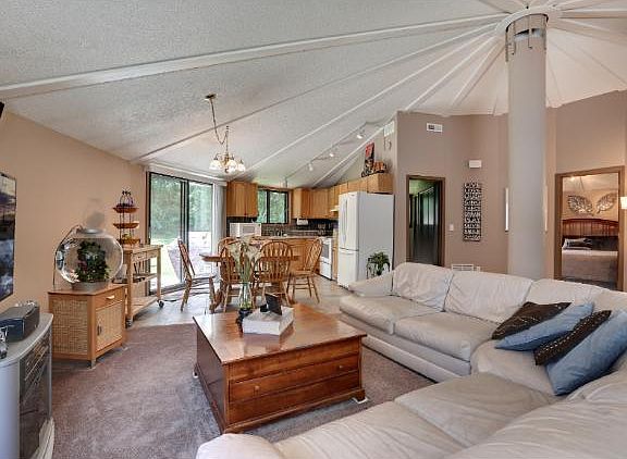 5th image of 1765 Ithaca Ln N