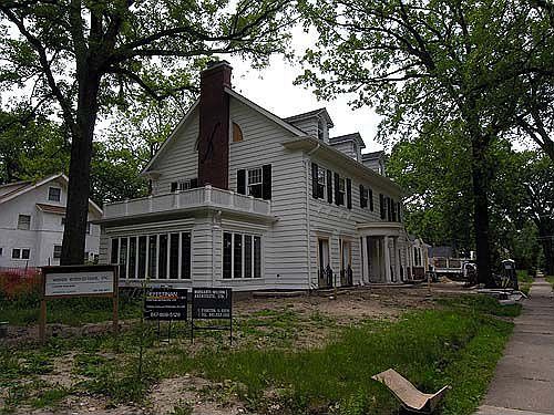 2nd image of 527 Laurel Ave