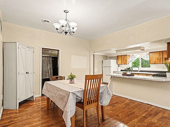 5th image of 1289 Geesey Ave