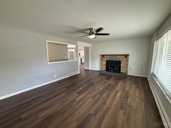 3rd image of 4311 Fischer Ln