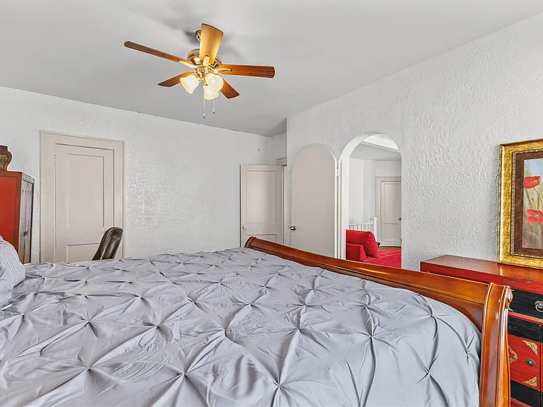 2511 Whitney St #B — Photo 9