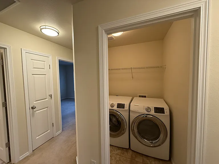 3382 S 283rd Ln — Photo 23