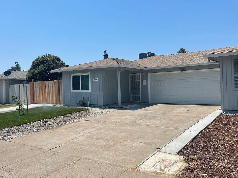 210 Eric Cir