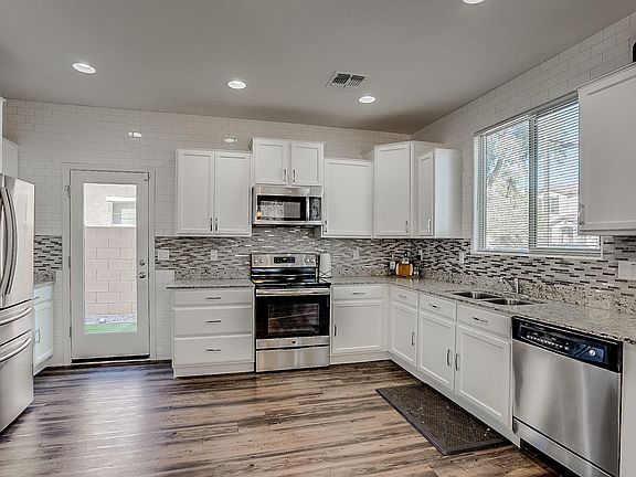 2nd image of 7321 W Wilshire Dr