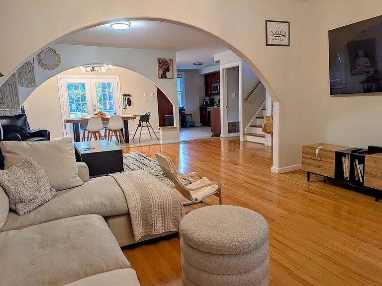 2518 Hawthorne Ave #HOUSE — Photo 2