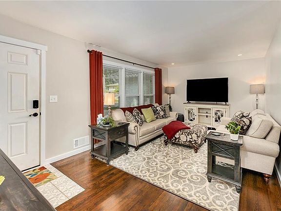 5th image of 2223 S Leslie Ave