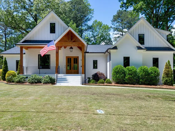 512 Page St, Cary, NC 27511