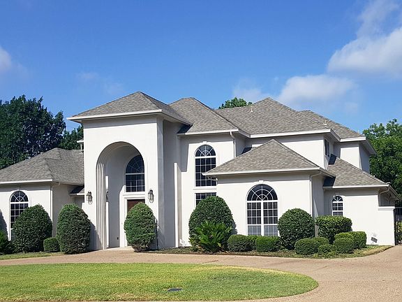 2nd image of 4000 Mockingbird Ln