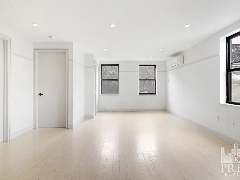 205 Avenue A #5A — Photo 3