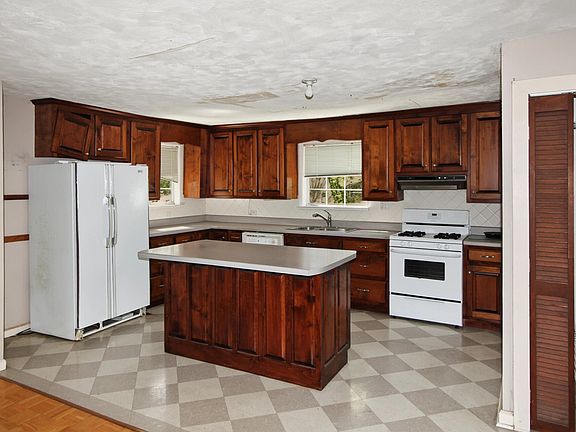 5th image of 10 Laminack Cir