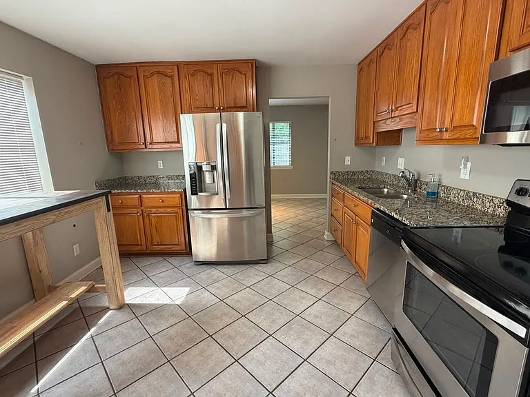 289 Honeysuckle Way — Photo 12