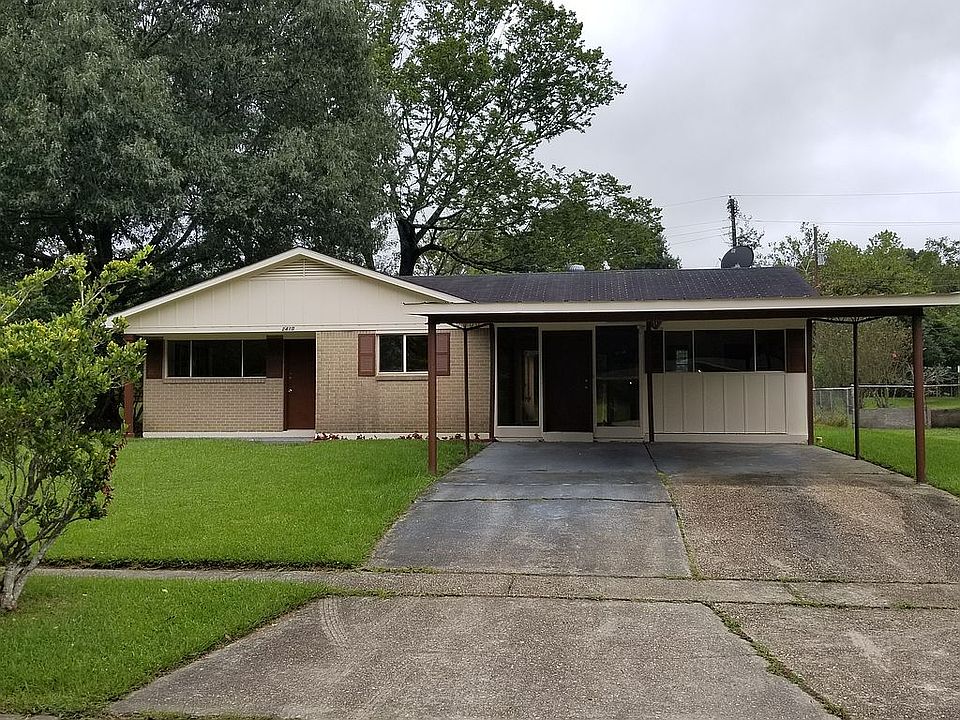 1st image of 2410 Boxwood Dr