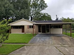 2410 Boxwood Dr, Baker, LA 70714