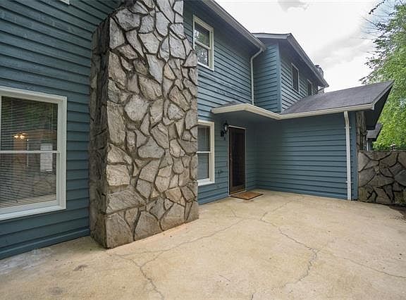 3rd image of 30 Stonelake Dr