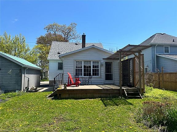 3rd image of 618 Pine St