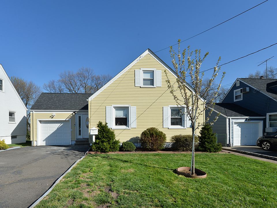 1st image of 483 Mount Prospect Ave