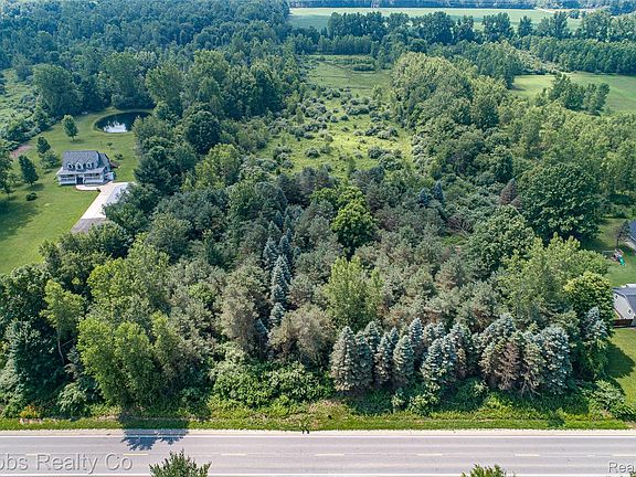 2nd image of 9361 Birch Run Rd