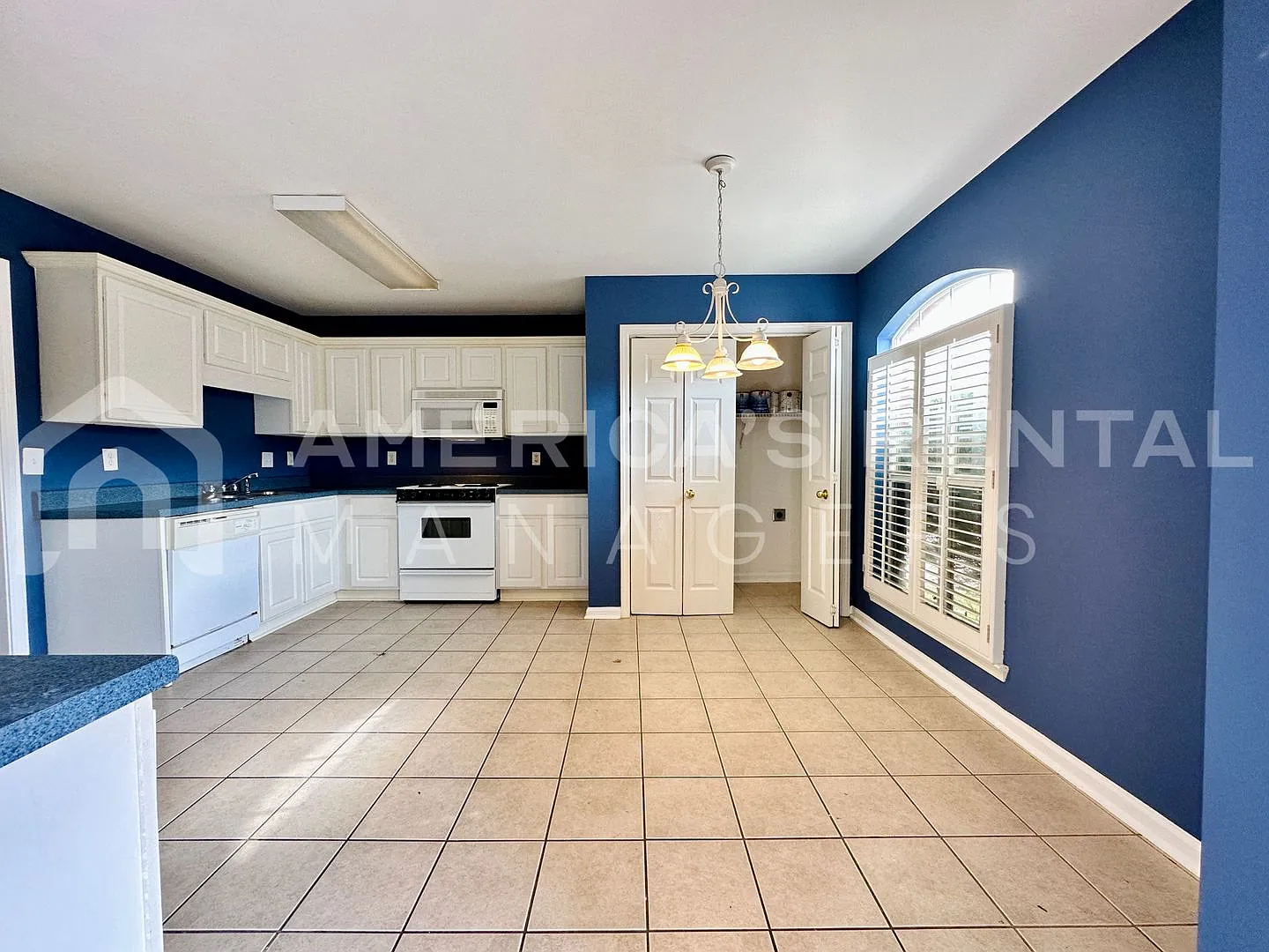 Town Home For Rent In Helena, al! Coming Soon! — Photo 4