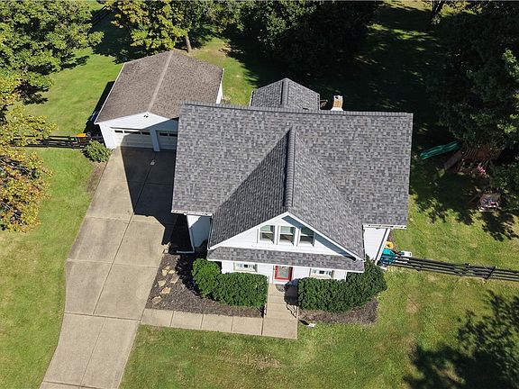3rd image of 310 Almar Dr