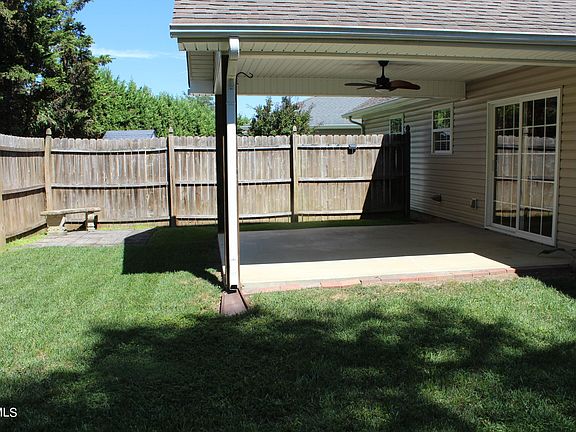5th image of 256 Blackwood Way