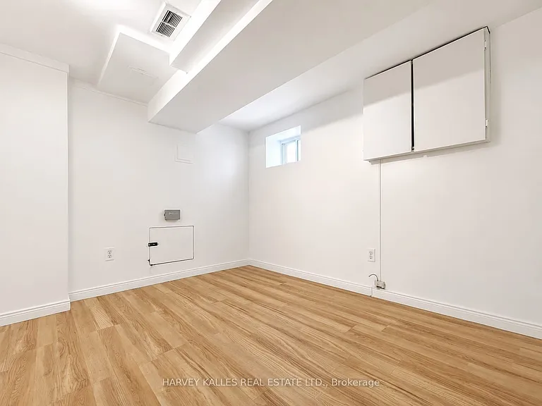 327 Howland Ave #BSMNT — Photo 9