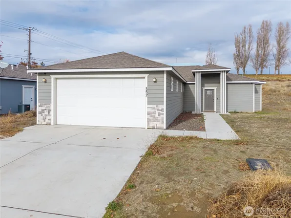 352 E Davis Street, Connell, WA 99326