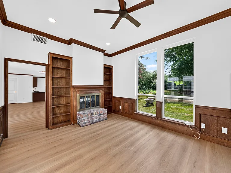 4008 Acapulco St — Photo 9