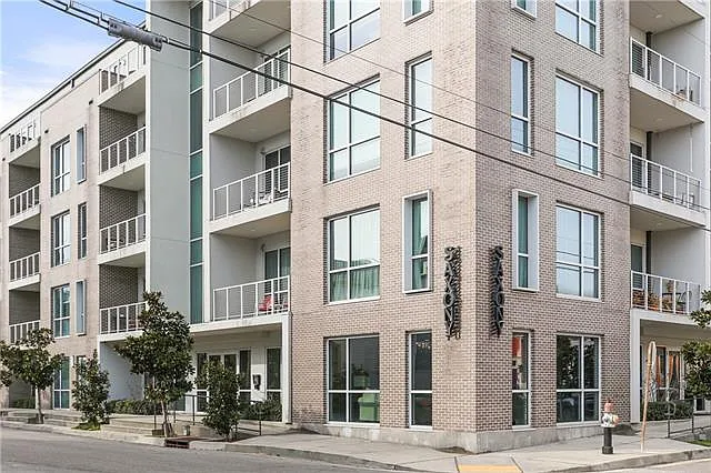 900 Bartholomew St #316 — Photo 2