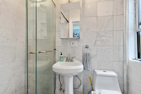 Rented by Dalan Rentals | media 2