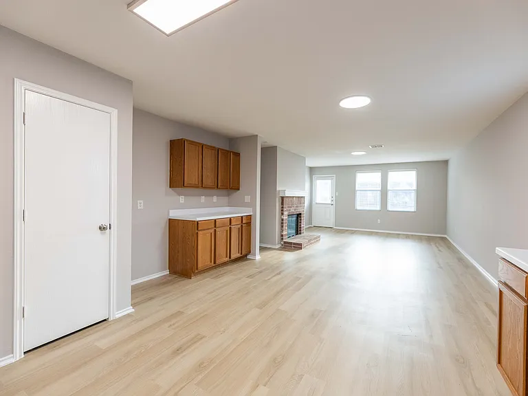 12870 Gillon Dr — Photo 7