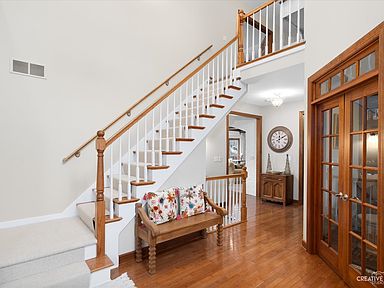 39W380 Preston Cir, Geneva, IL 60134 | Zillow