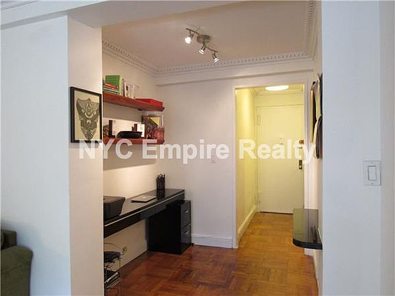 3rd image of 302 Lexington Ave #12A