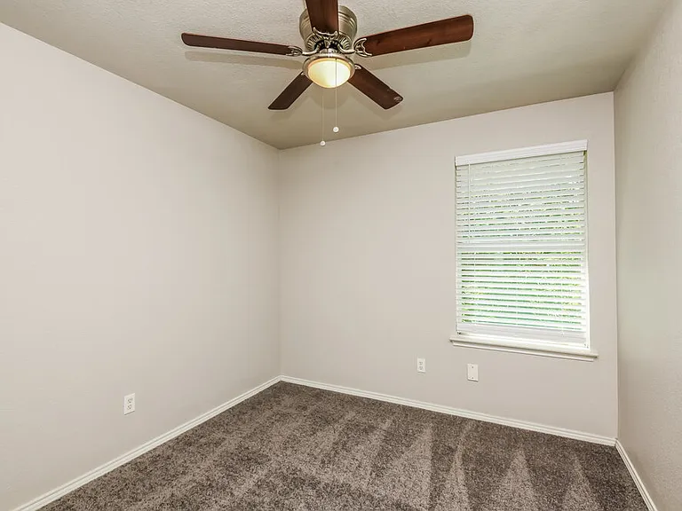 1528 Pine Ln — Photo 17