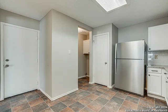 16522 Alwick Ln — Photo 17