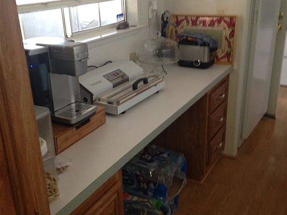 4th image of 14365 E Warren Dr