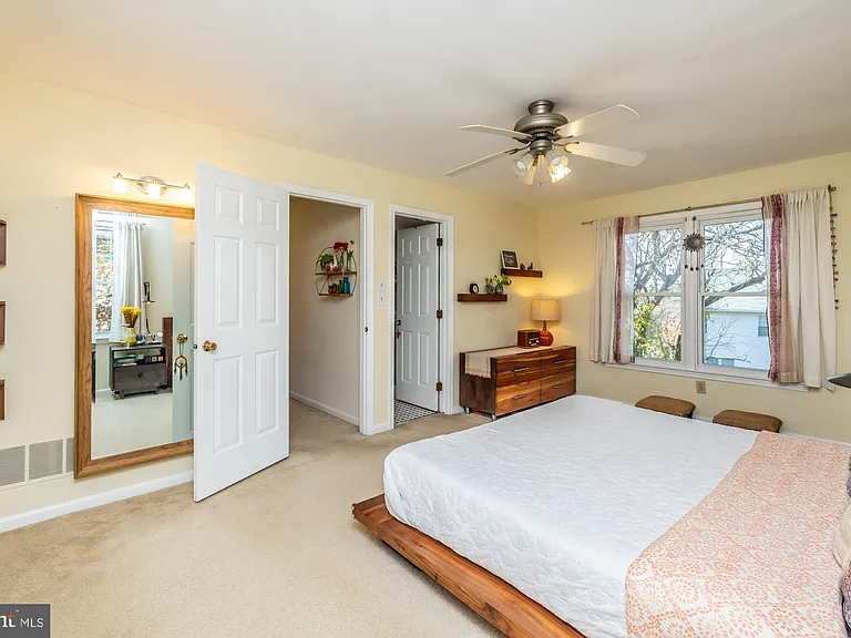 517 Summercroft Dr — Photo 25