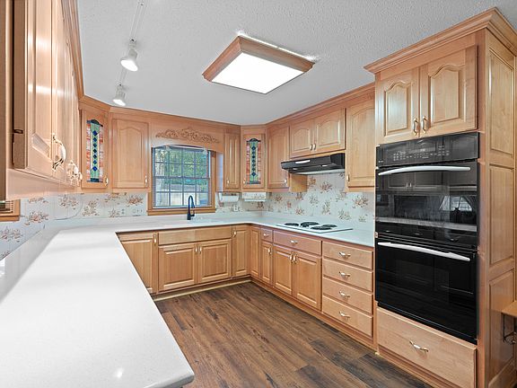 4th image of 12017 Camelot Dr SE