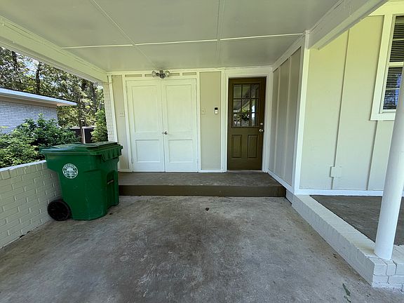 3rd image of 1005 Ridgewood Dr