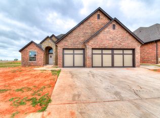 11504 SW 56th St, Mustang, OK 73064