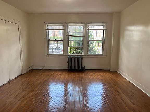 4th image of 150-49 Hoover Ave #1