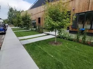 2502 16a St SW #203, Calgary, AB T2T 4K5