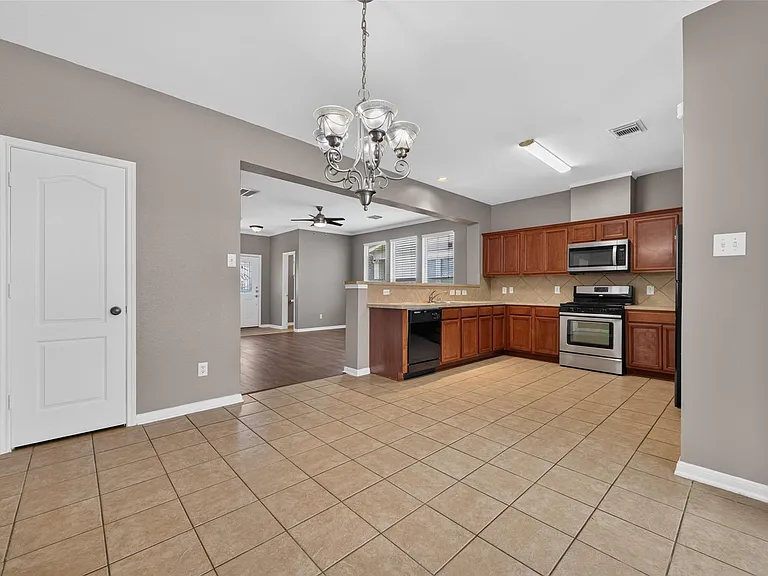 8126 Montague Manor Ln — Photo 20