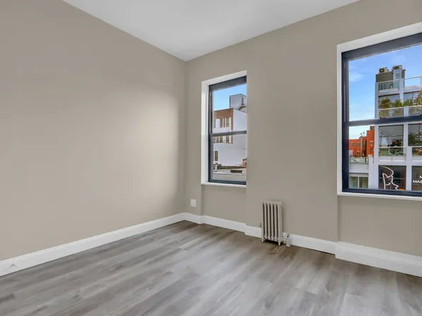 62 15th Street image 21 of 26